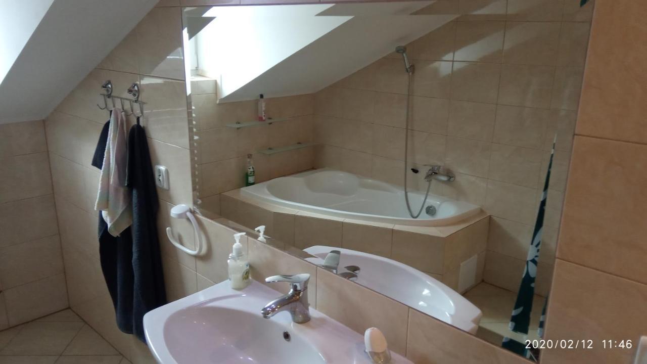 Apartament W Domu Na Wsi Томашув-Лубелскі Екстер'єр фото