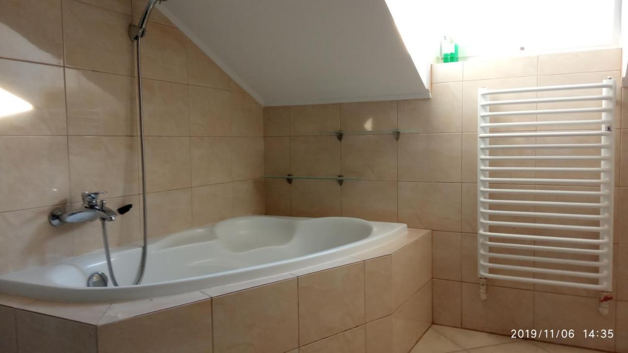 Apartament W Domu Na Wsi Томашув-Лубелскі Екстер'єр фото